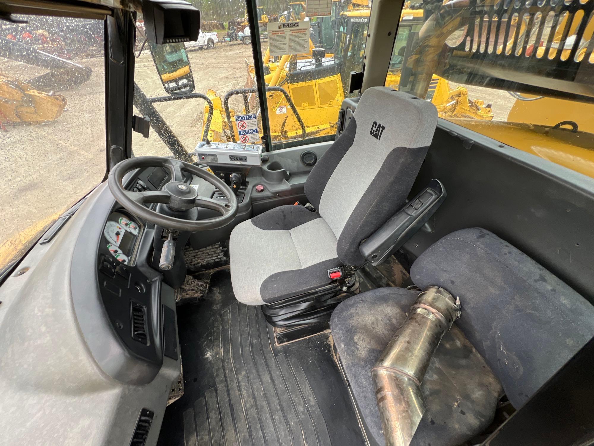 2013 CAT 725 WATER TRUCK SN:CAT00725HB1L03142 6x6, powered by Cat C11 diesel engine, equipped with