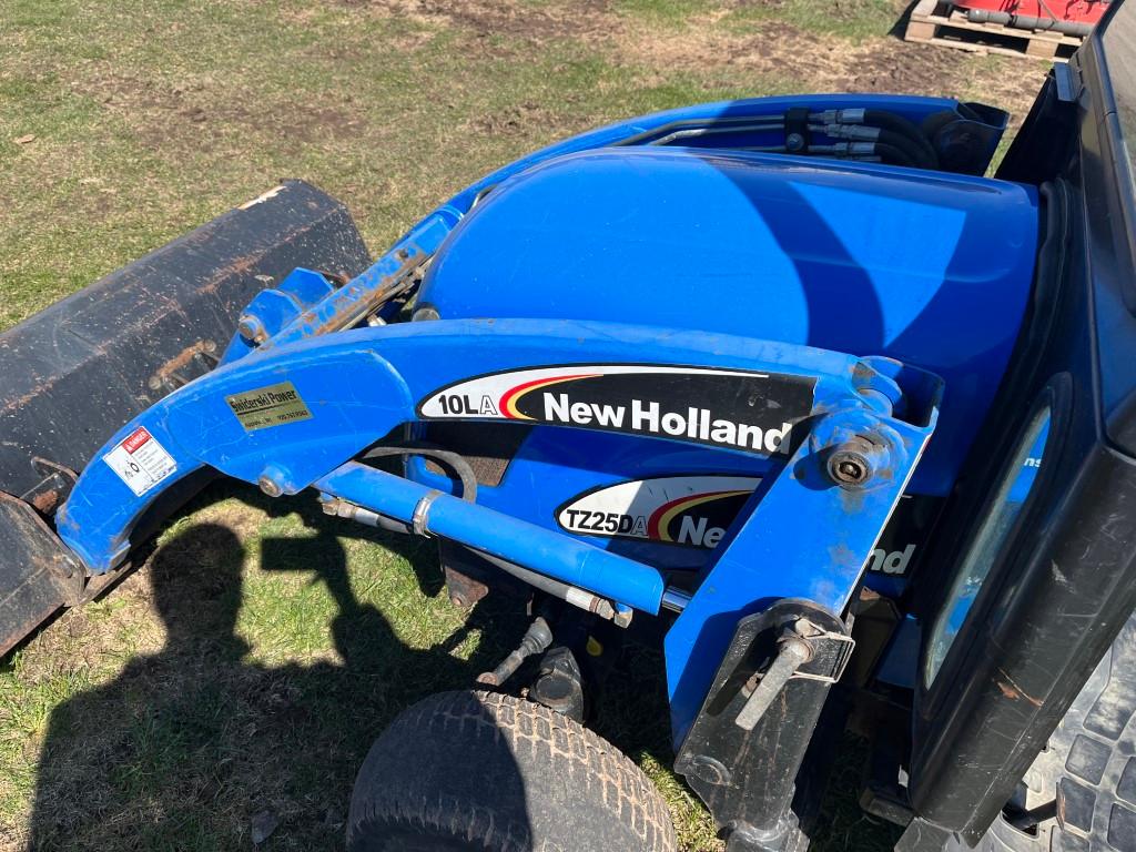 New Holland TZ25DA Compact Tractor