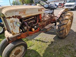 Ford model 900 gas tractor, runs