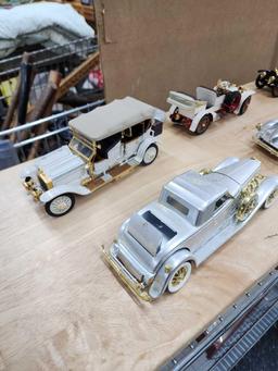 Die Cast and Plastic Model cars lot