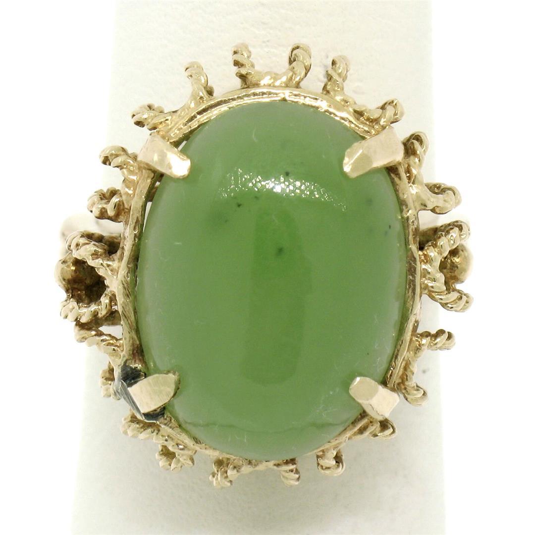 Vintage 14k Yellow Gold Translucent Cabochon Green Jade Twisted Wire Ring Sz 5.5