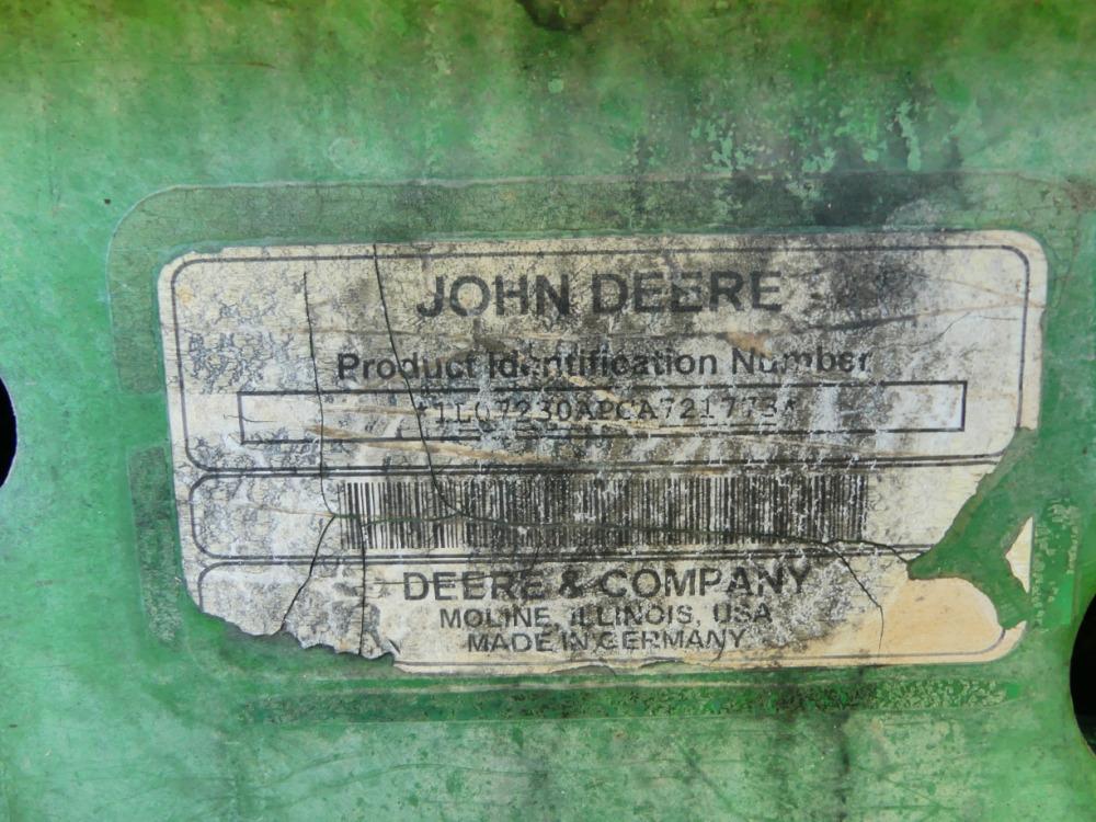 John Deere 7230