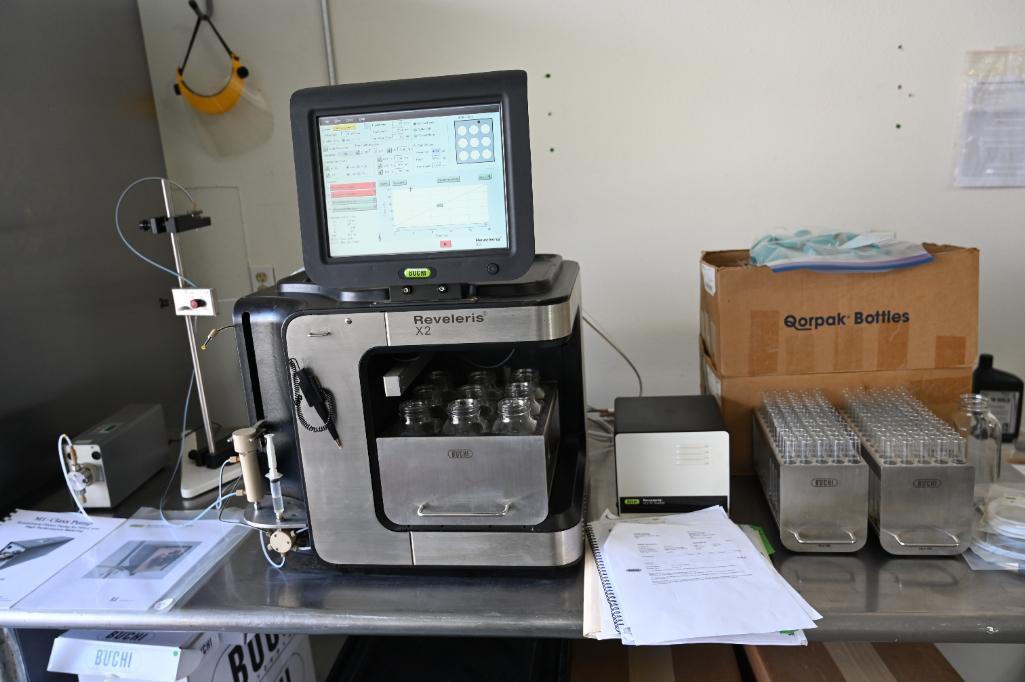 Buchi Reveleris X2 Flash Chromatography System